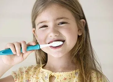Técnica sencilla de cepillado de dientes para pequeños de 6 años ...