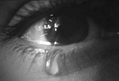 Imagenes de un ojo llorando - Imagui
