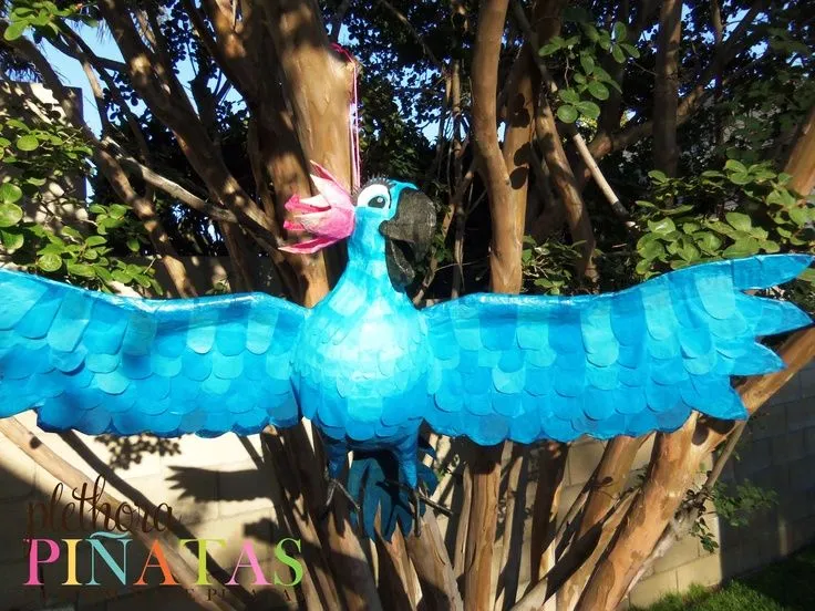 Jewel Pinata, Blue Macaw from the movie, Rio | Piñatas! | Pinterest