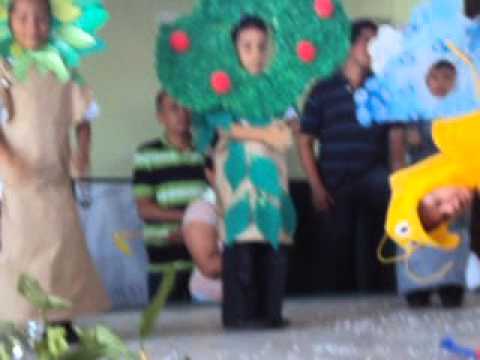 Juan jose disfrazado de arbol - YouTube