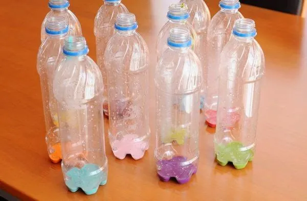 Cómo hacer un juego de boliche reciclando botellas pet ~ Solountip.com