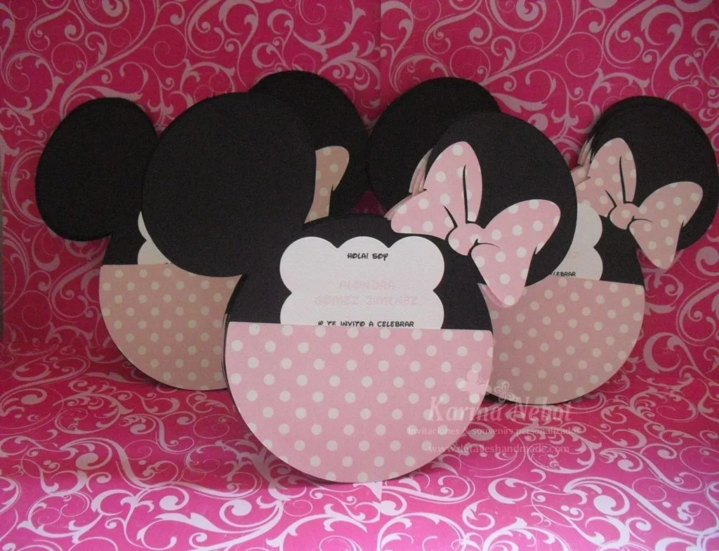 Karina Nebot: Minnie Mouse en baby pink