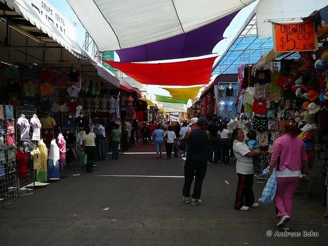 Kleidermarkt in Chiconcuac | Flickr - Photo Sharing!