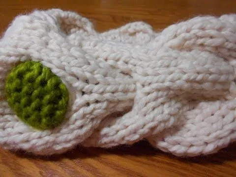 knitting on Pinterest | Tejido, Knits and Crochet Ruffle Scarf