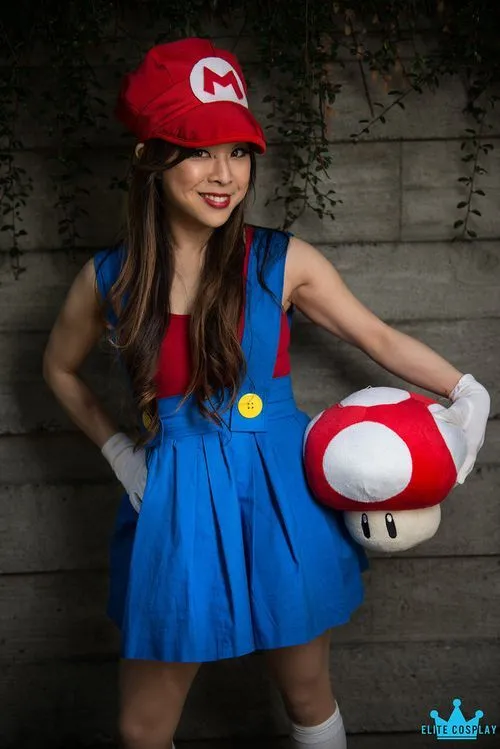Lady Mario from Super Mario Bros.Cosplayer ...