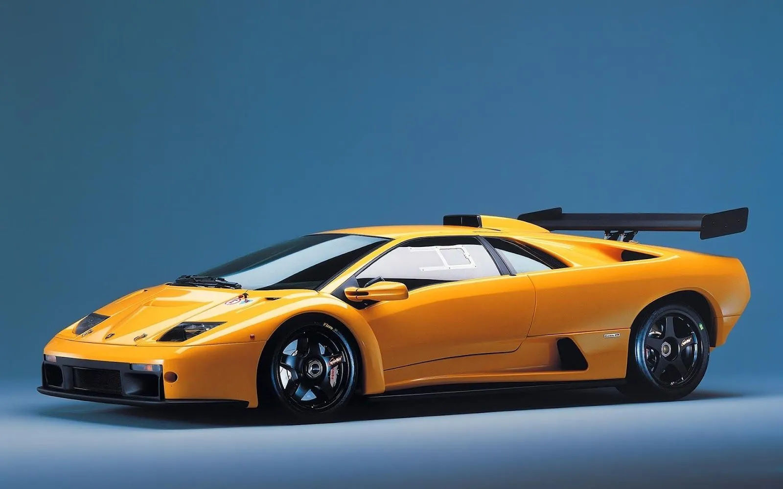 Lamborghini Diablo Amarillo - Fondos de Pantalla HD - Wallpapers HD