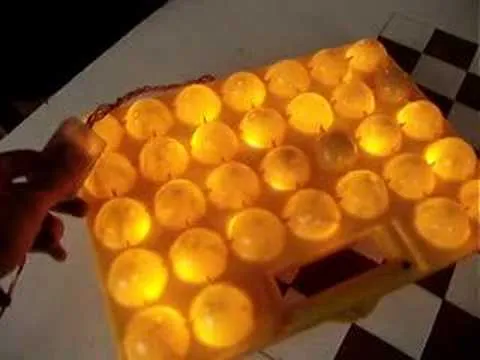 Lámpara caja de huevos - YouTube