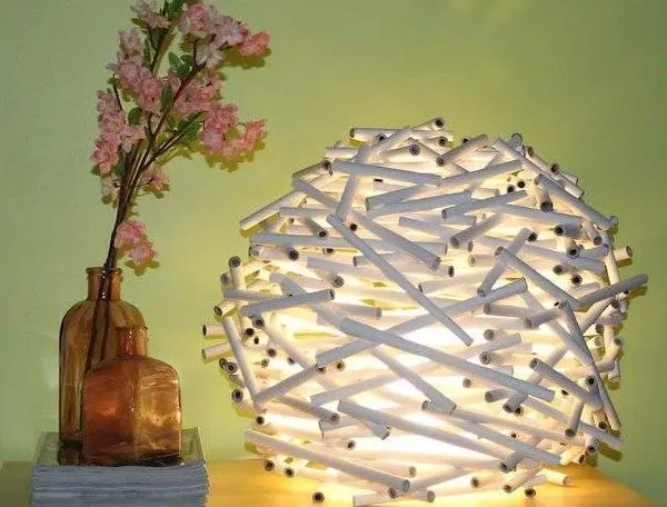 Cómo hacer una lámpara con papel periódico reciclado ~ Solountip.com