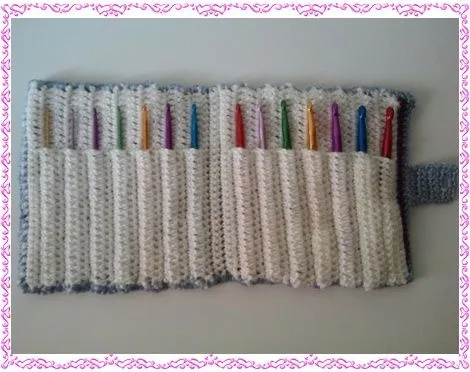Lanas y más blog: Estuche para agujas de crochet(Crochet Hook Case)