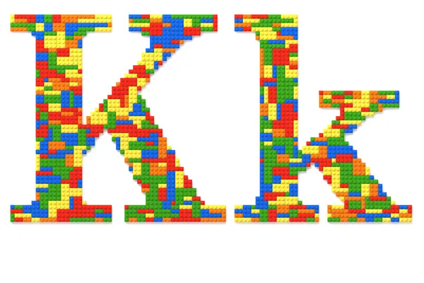 letra k construido de ladrillos del juguete en colores al azar ...