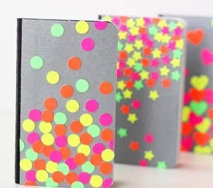 Cuadernos decorados con papel de colores - Imagui
