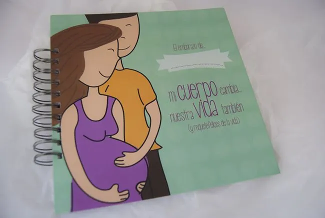 Un libro del embarazo para guardar los recuerdos semana a semana
