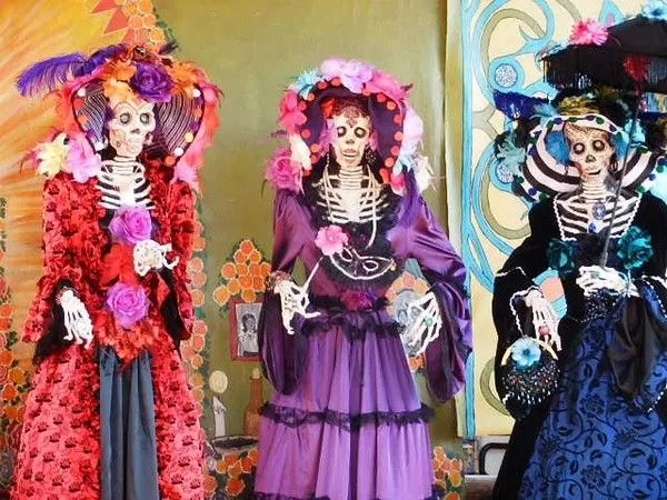 Life size Catrina Dolls-Dia De Los Muertos by Renée Tay ...