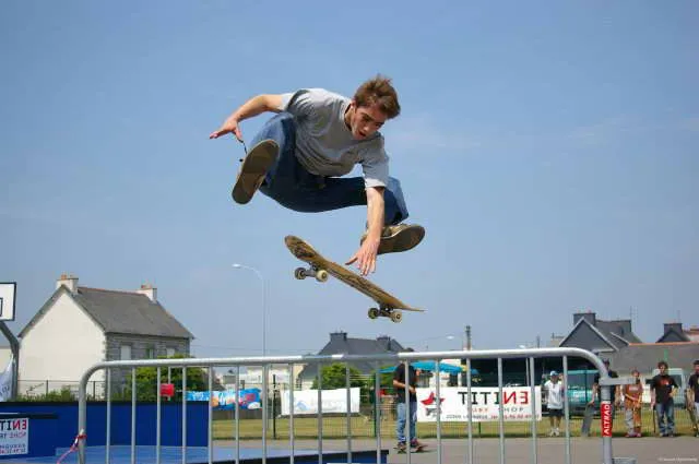 like skate boarding a lot , it’ s a sport with a lot of ...