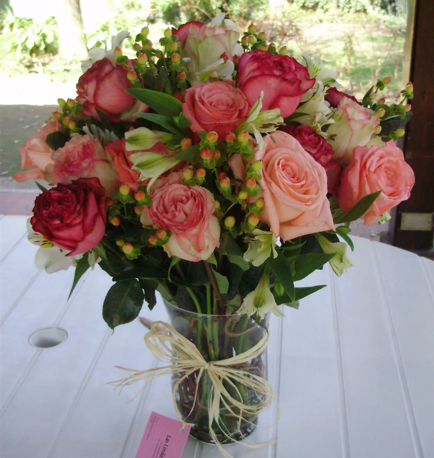 Las Lindas Flores: Arreglos de flores para cualquier ocasión Las Lindas Flores: Arreglos de flores para cualquier ocasión