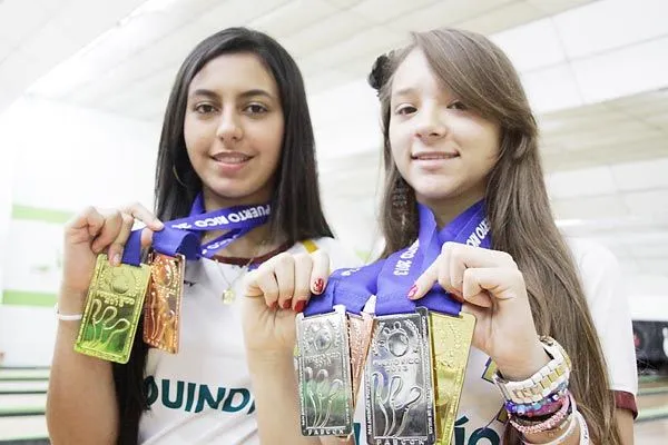 Dos lindas niñas: seis valiosas medallas! La Crónica del Quindío ...