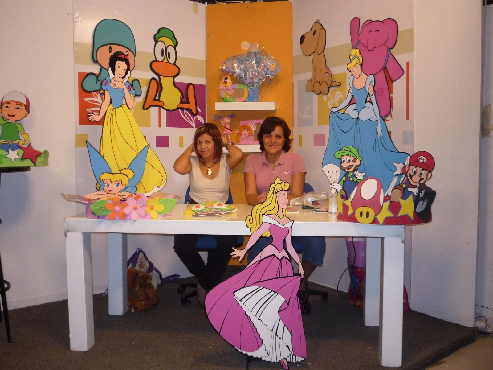 LINDO Manualidades: CON MIMI LUNA EN SU PROGRAMA DETALLES MAGICOS LINDO Manualidades: CON MIMI LUNA EN SU PROGRAMA DETALLES MAGICOS