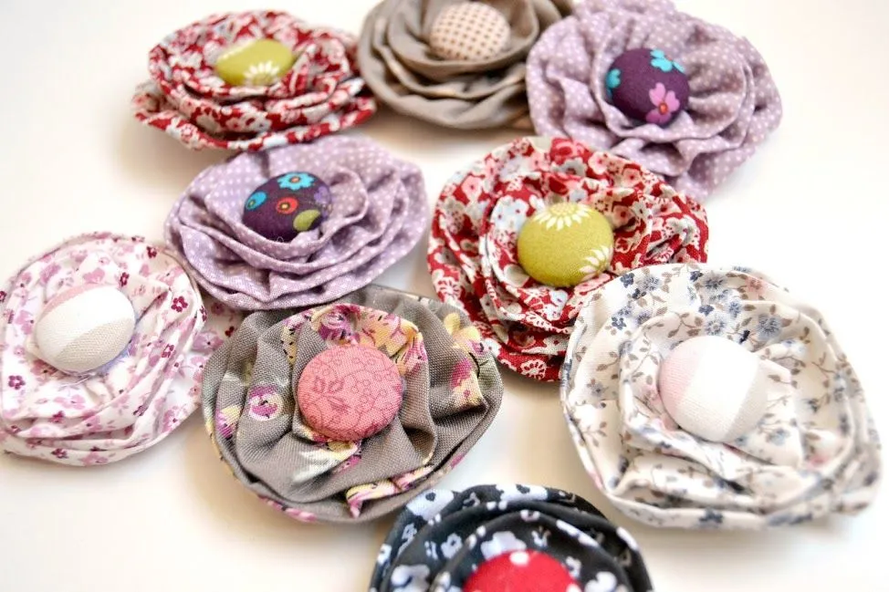 Little things & co: BROCHES FLOR