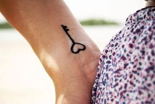 Llave de corazón | Tatuajes | Pinterest