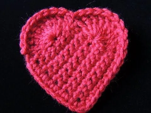 Llavero corazón en tejido crochet tutorial paso a paso.