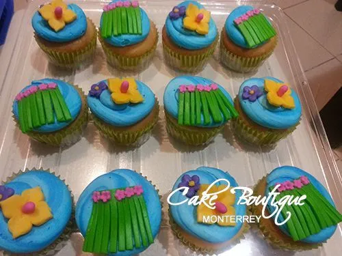 Luau Cupcakes, Quequitos Hawaianos, | Cake Boutique Monterrey ...