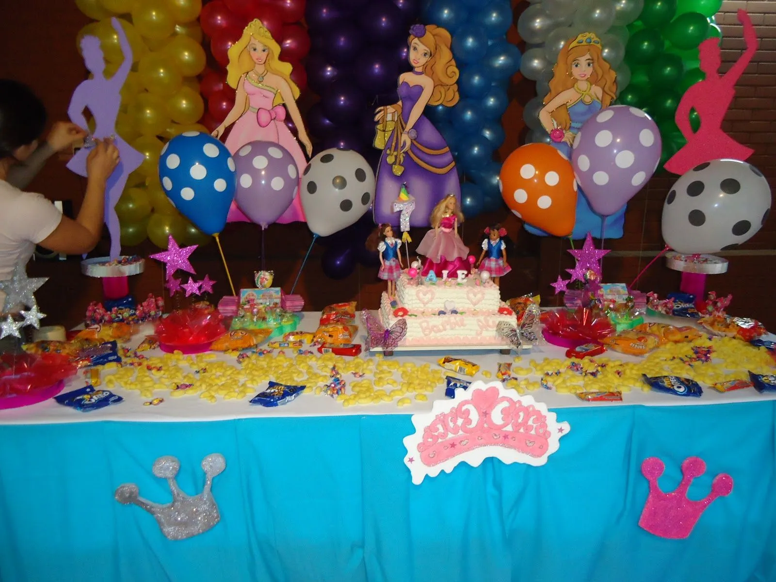 Luly Creaciones - Todo para tus fiestas: Decoración Barbie Escuela ...