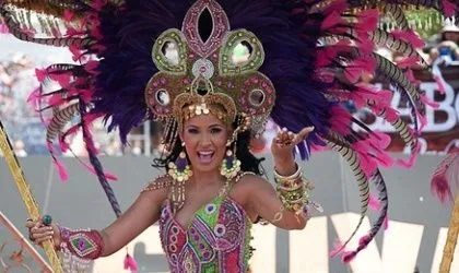 Lunes Carnaval: Día de Disfraces | LatinOL.com Vida Social