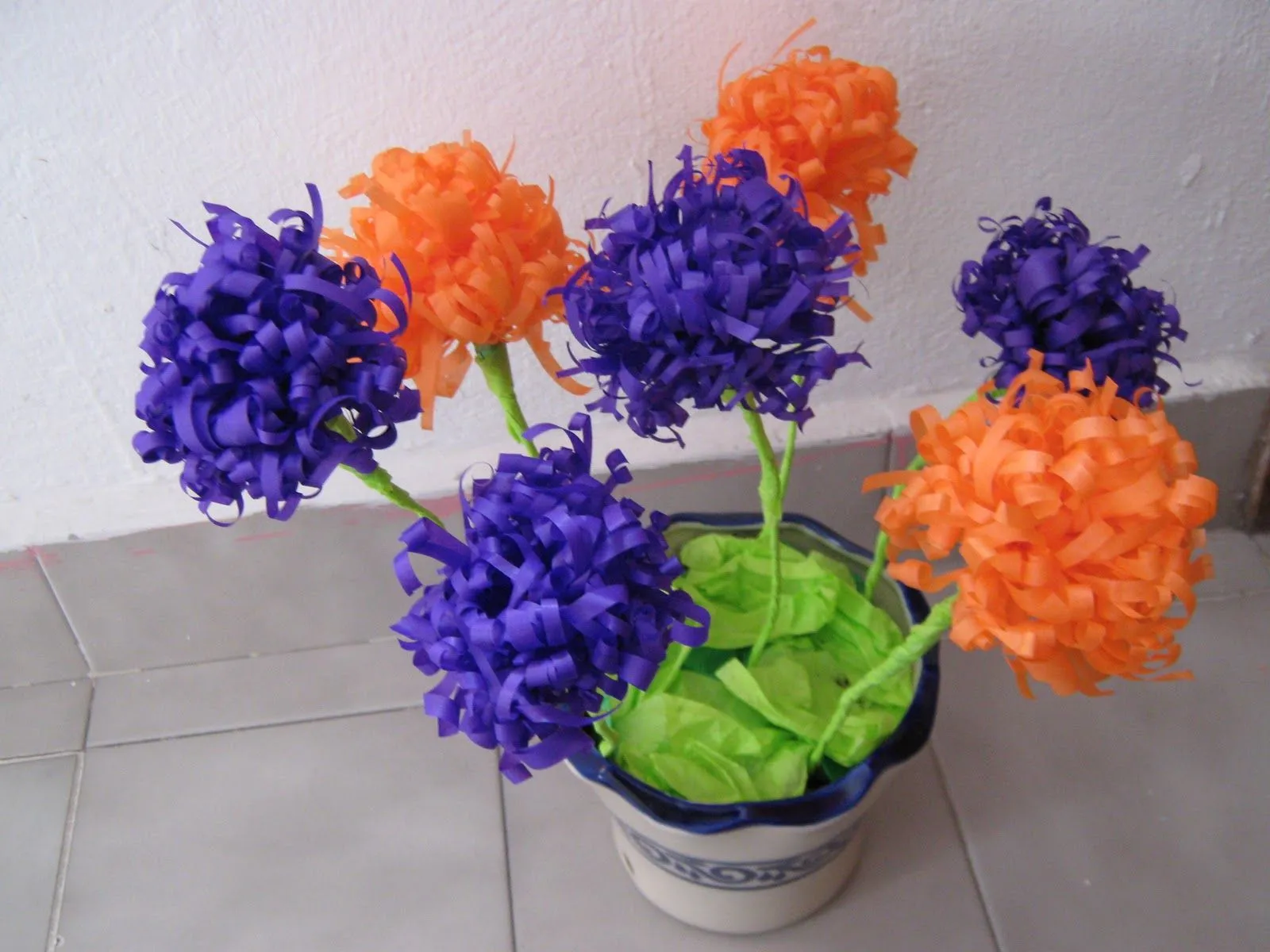 Haciendo magia cn topmodel1: flores de cempasuchil de papel Haciendo magia cn topmodel1: flores de cempasuchil de papel