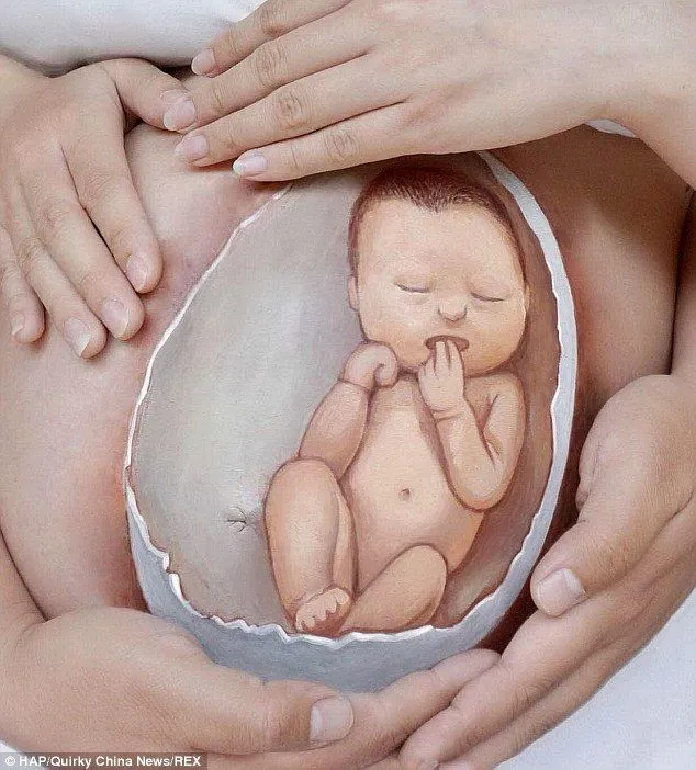 Panzas de embarazadas pintadas tiernas - Imagui