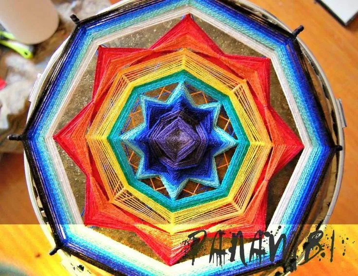 mandalas tejidos 7 colores on Pinterest | Chakra, Dios and Irises