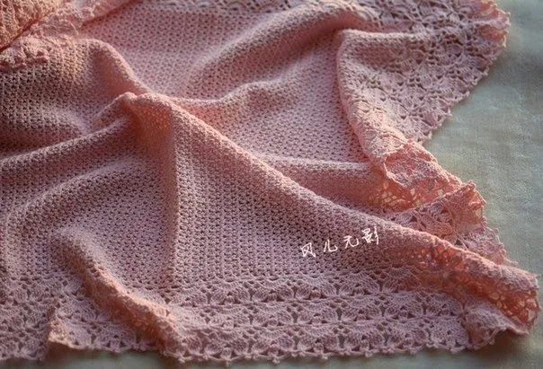 Mantilla para bebé tejida con ganchillo - con patrones | Crochet y ...