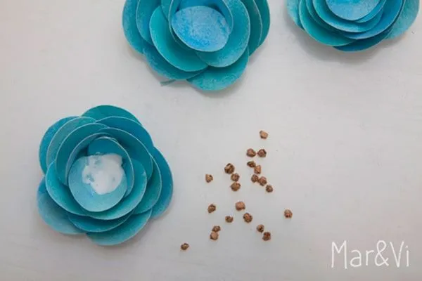 Manualidad fácil: Cómo hacer flores de papel