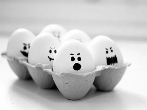 Manualidad de Halloween: Huevos Fantasma - YouTube