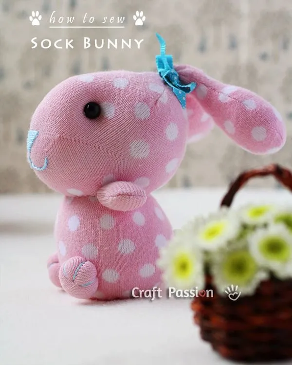 Manualidad infantil fácil: un conejo con un calcetín