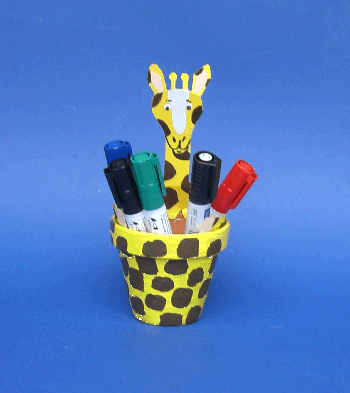 Manualidad jirafa en foami portalápices | Jugar y colorear