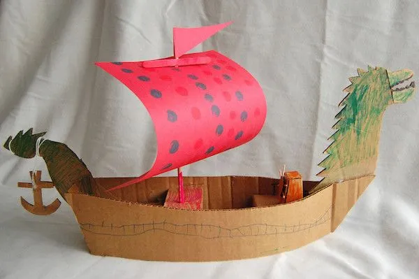 Manualidades con cartón: ¡un barco pirata!