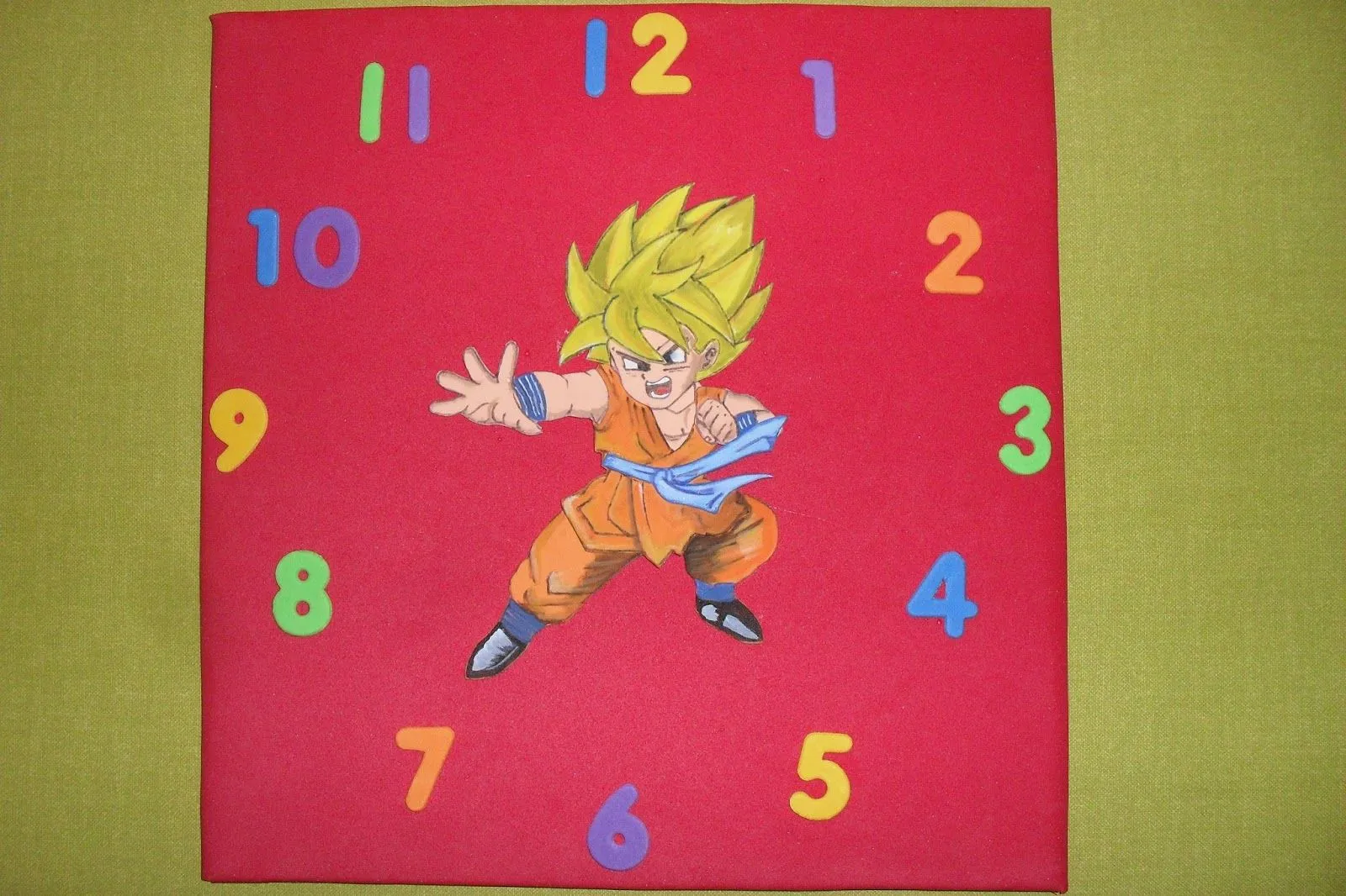 Manualidades en Foami y Más: Reloj Son Goku