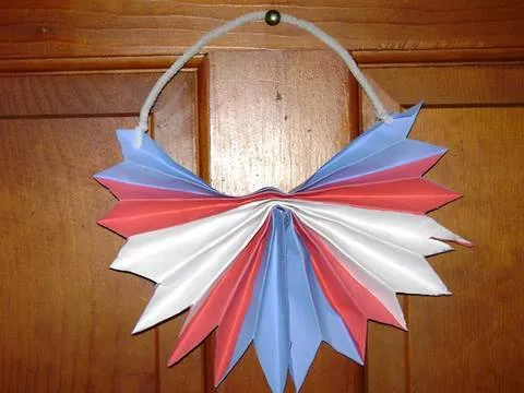 Manualidades de papel: decoración patriotica para la puerta - YouTube Manualidades de papel: decoración patriotica para la puerta - YouTube