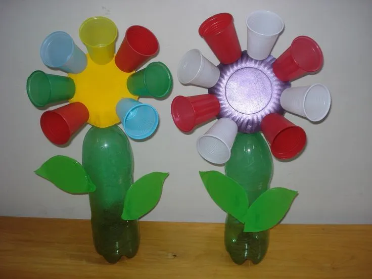 Manualidades+Con+Botellas+De+Plastico | Flores con vasos ...