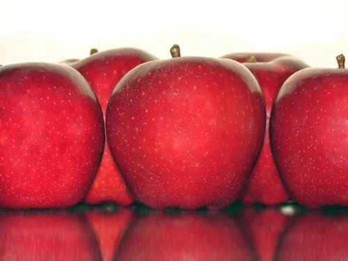 Manzanas rojas de Luis Matilla | lclcarmen1