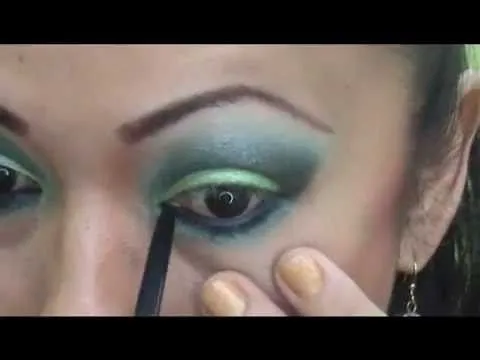 Maquillaje, VERDES.wmv - YouTube