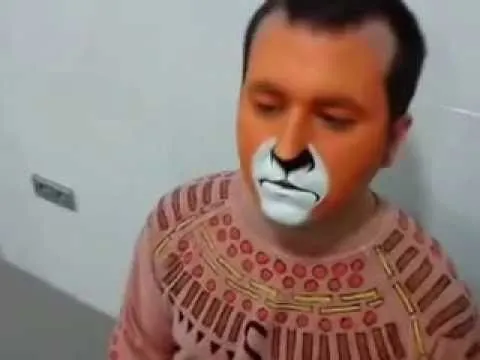 como maquillar cara del rey leon paso 3 - YouTube