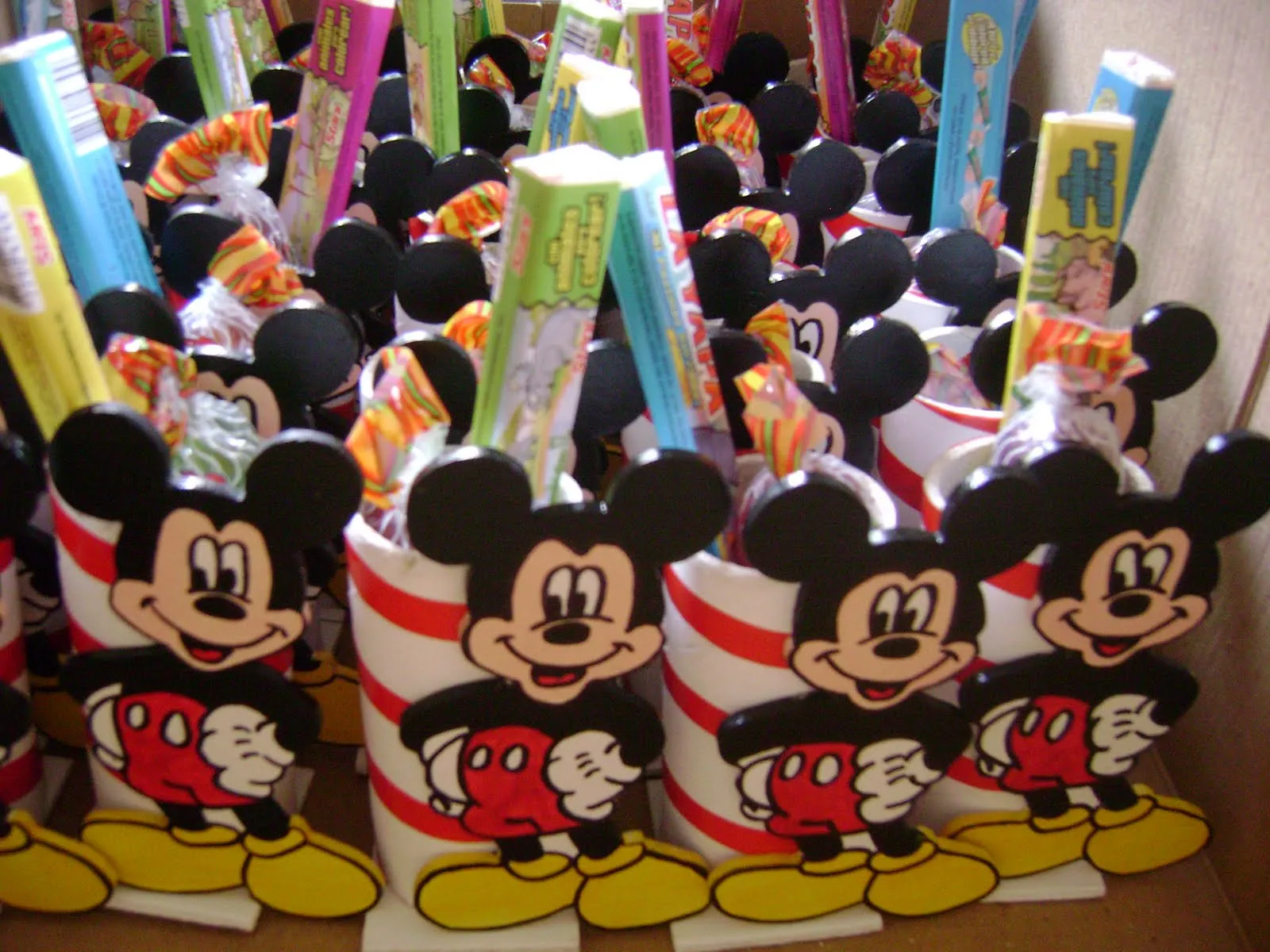 Margarita rompecabezas y más: Es la casa de Mickey Mouse!!! 