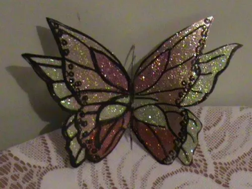 Como hacer una mariposa de material reciclable - Imagui