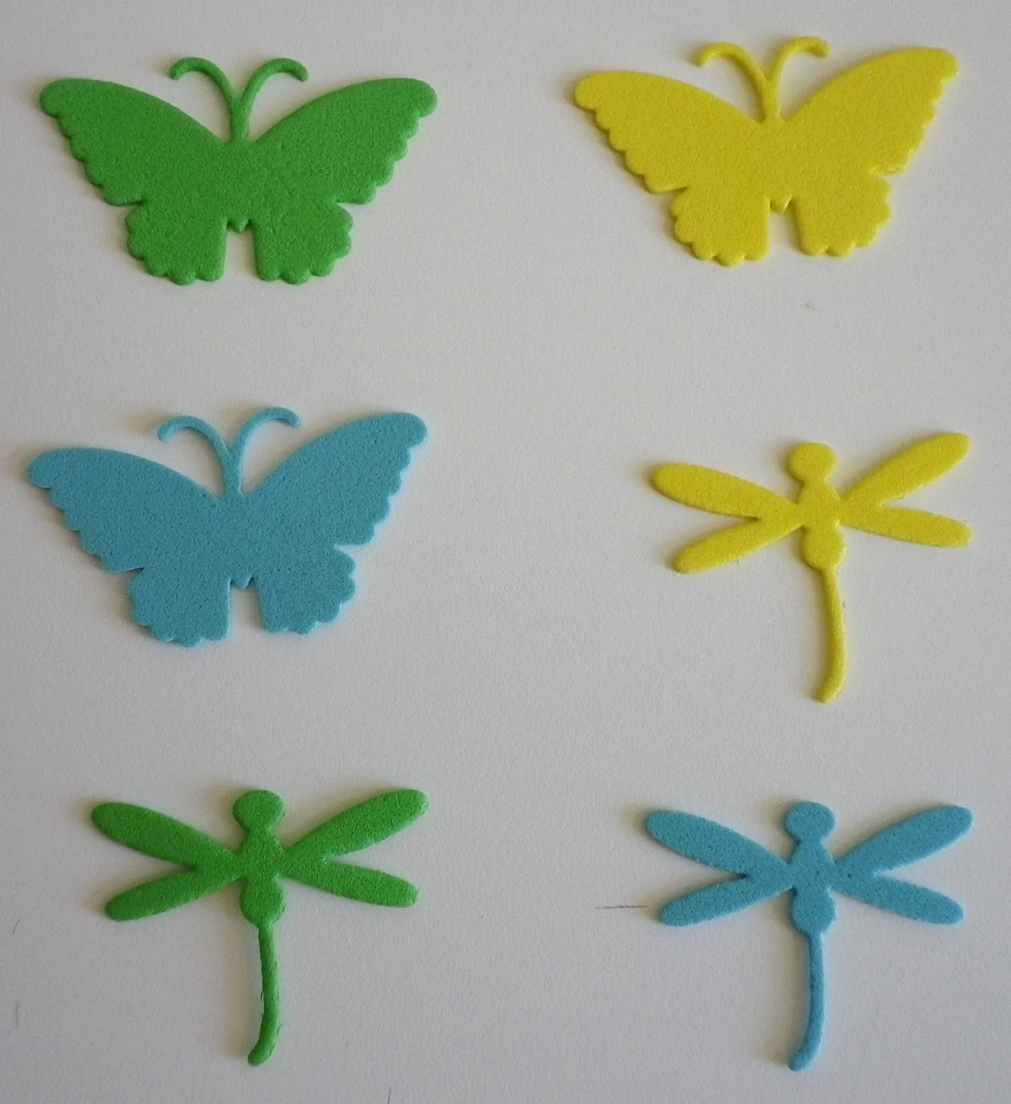 Como hacer mariposas con goma eva - Imagui