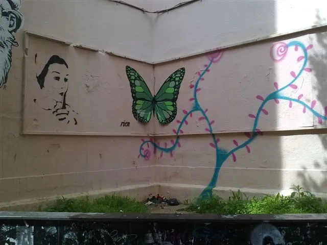 MARIPOSAS VERDES: POESÍA INMÓVIL / MARIPOSAS EN MADRID MARIPOSAS VERDES: POESÍA INMÓVIL / MARIPOSAS EN MADRID