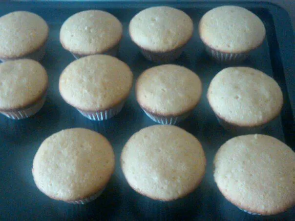 Marucakes by Maruartesanal: Ponquesitos de vainilla con corazón Marucakes by Maruartesanal: Ponquesitos de vainilla con corazón
