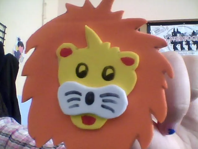 Como hacer una mascara de leon en goma eva - Imagui