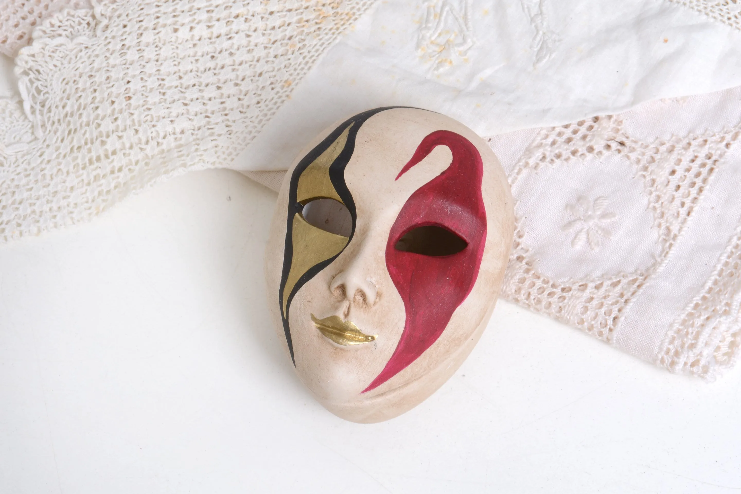Máscara de yeso pintado - Etsy México