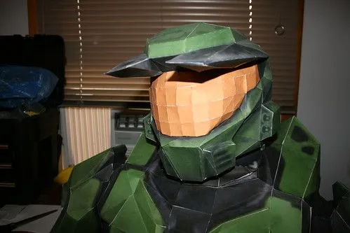 Master Chief Papercraft - an album on Flickr